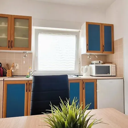 Lägenhet Bright & Cozy